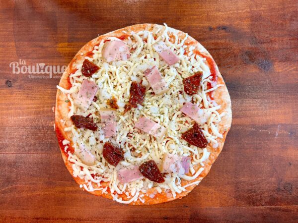 PIZZA BACON Y QUESO LA BOUTIQUE 400GR. APROX.