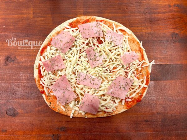 PIZZA PROSCIUTTO LA BOUTIQUE 400GR. APROX.